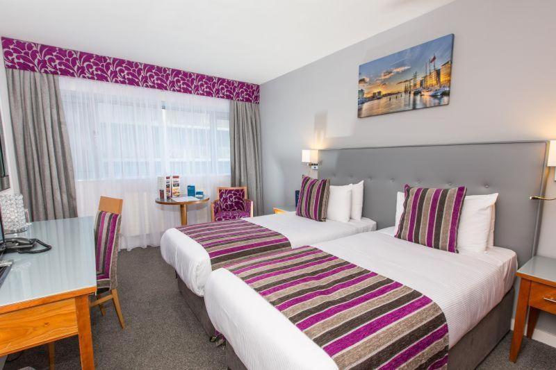 Metro Hotel Dublin Airport Сантри Стая снимка
