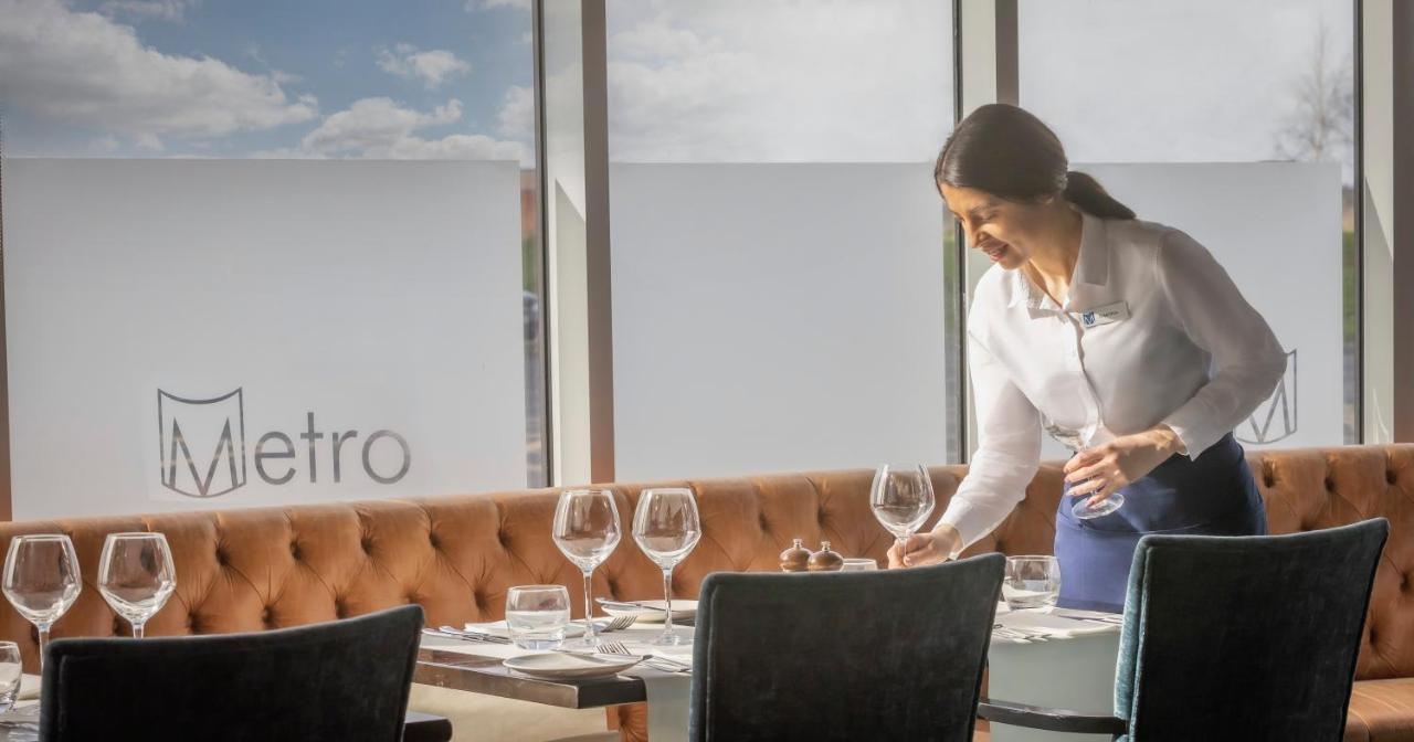 Metro Hotel Dublin Airport Сантри Екстериор снимка