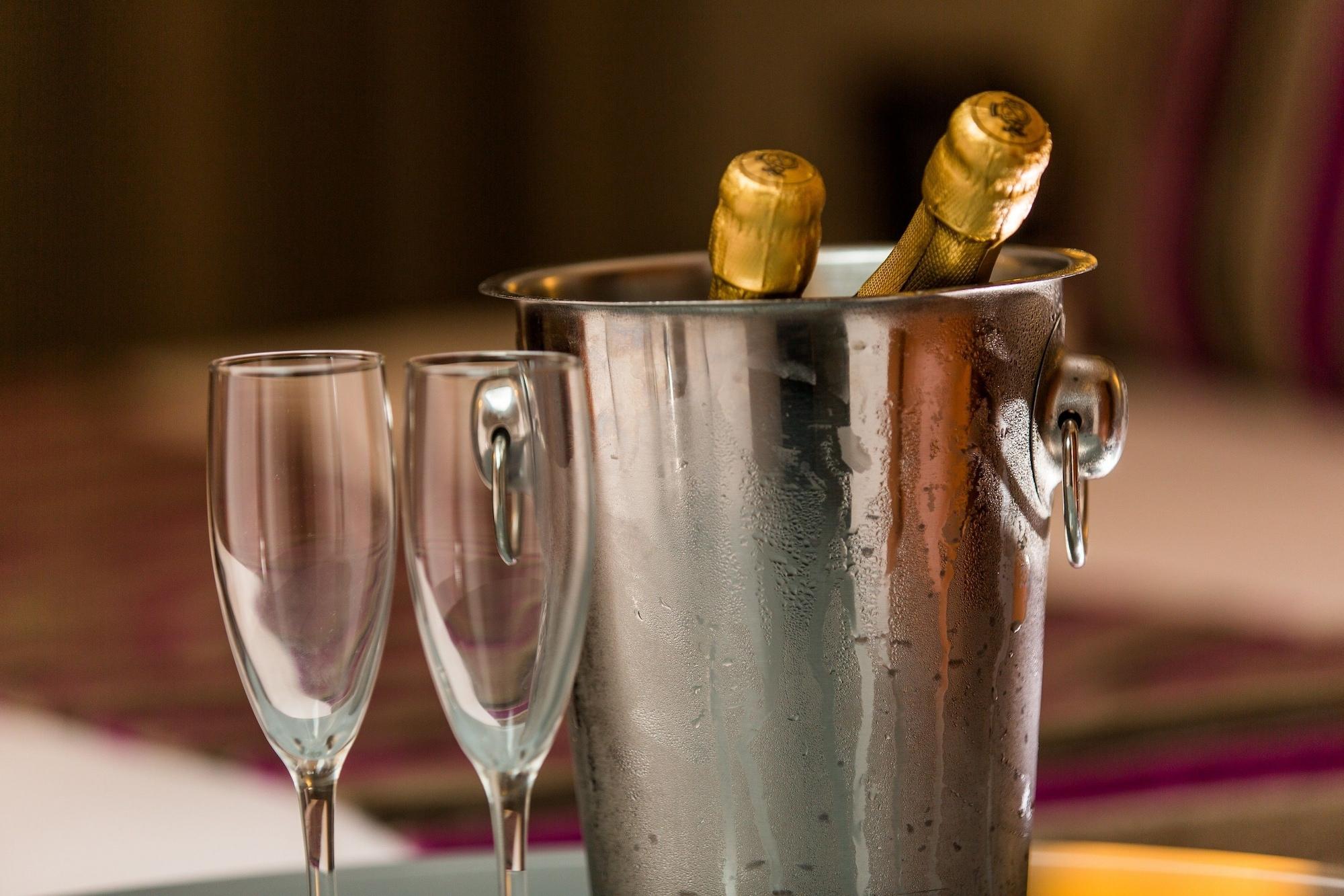 Metro Hotel Dublin Airport Сантри Екстериор снимка