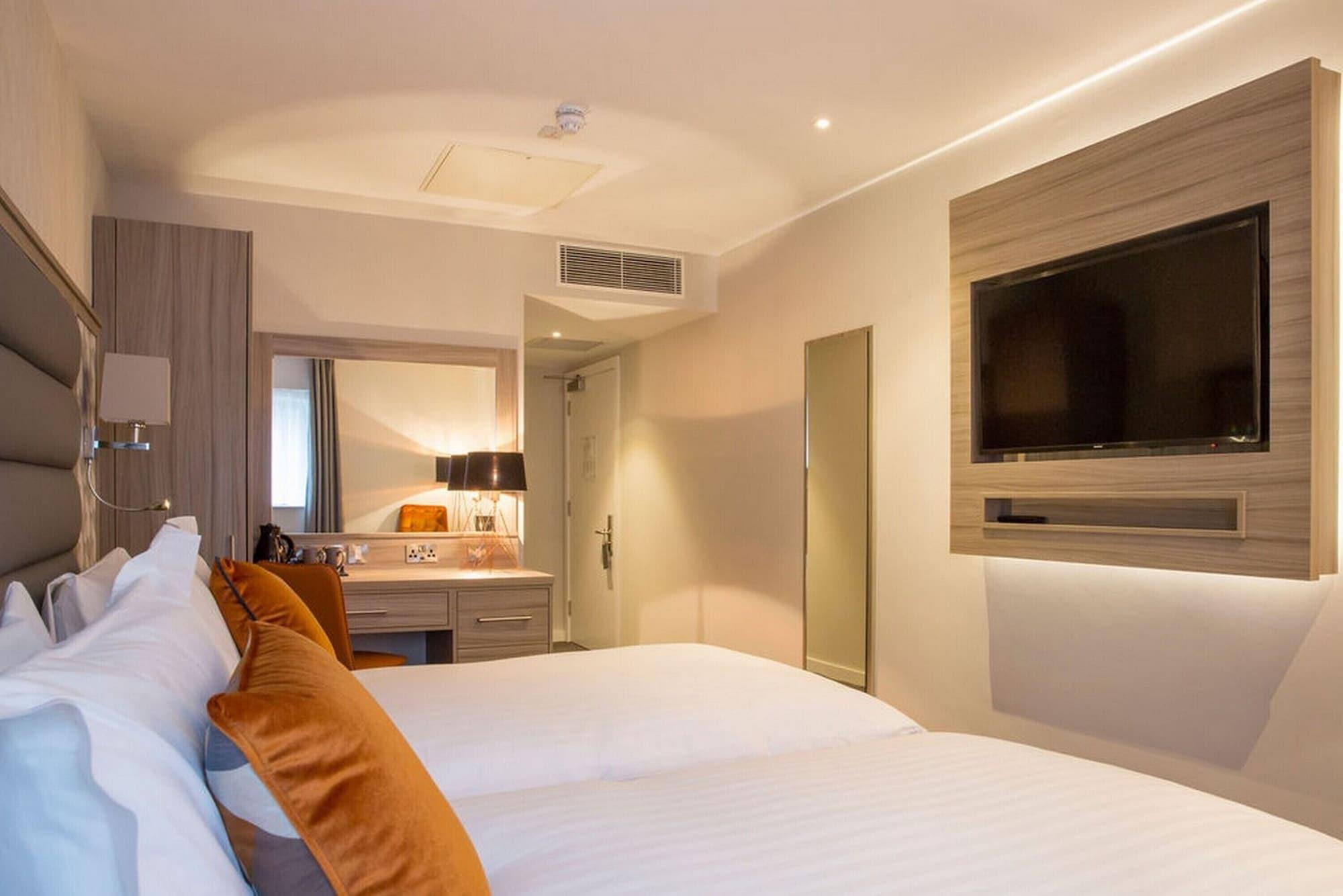Metro Hotel Dublin Airport Сантри Екстериор снимка