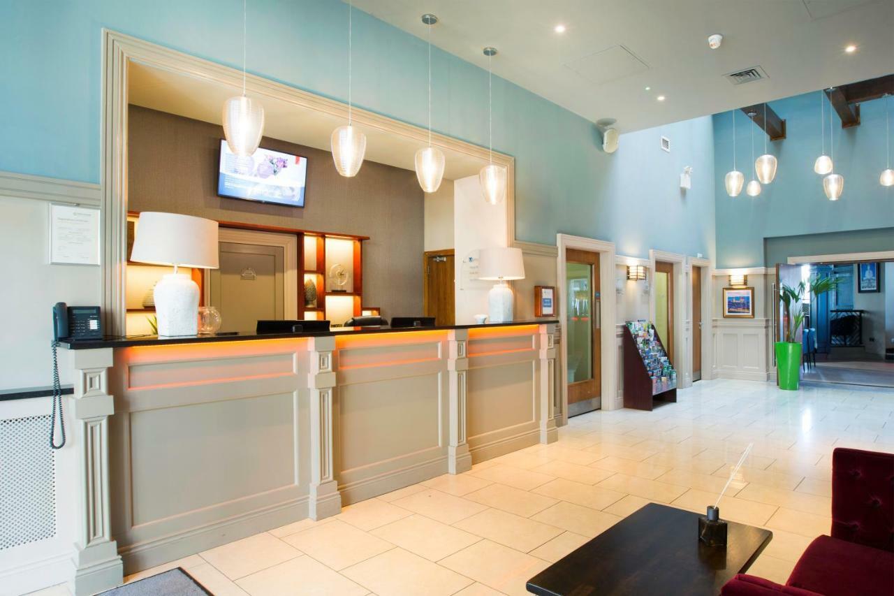 Metro Hotel Dublin Airport Сантри Екстериор снимка