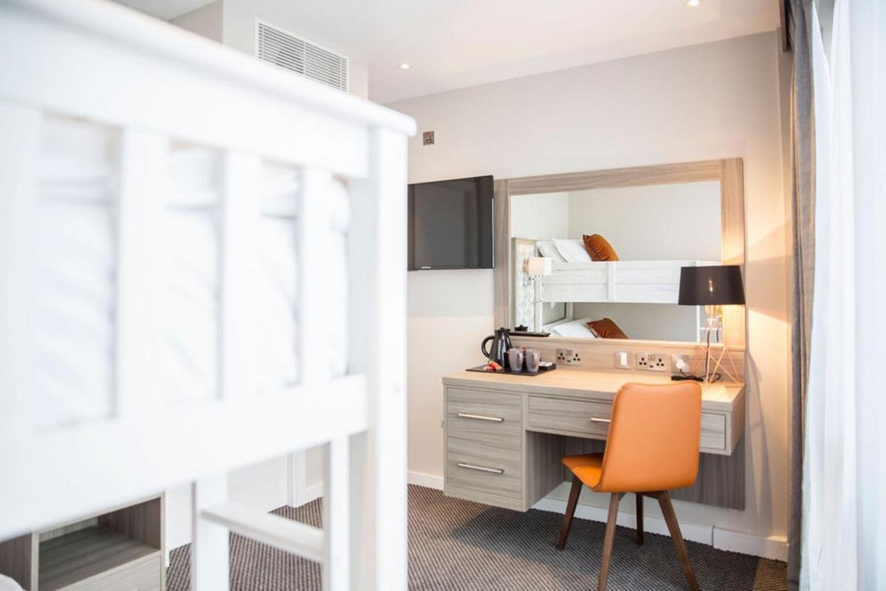 Metro Hotel Dublin Airport Сантри Екстериор снимка